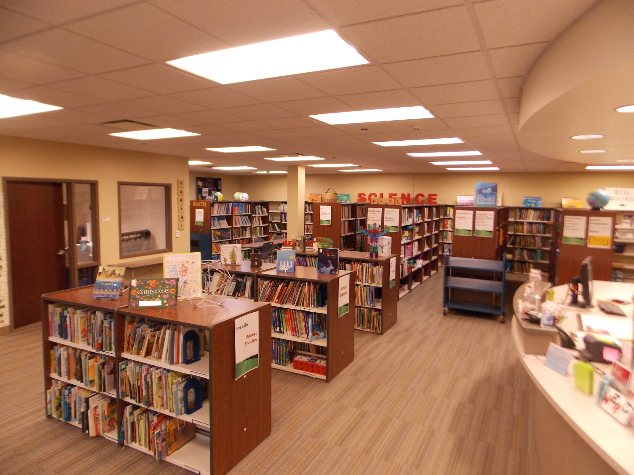 An interior image of the Wiekamp Educational Resource Commons (WERC).